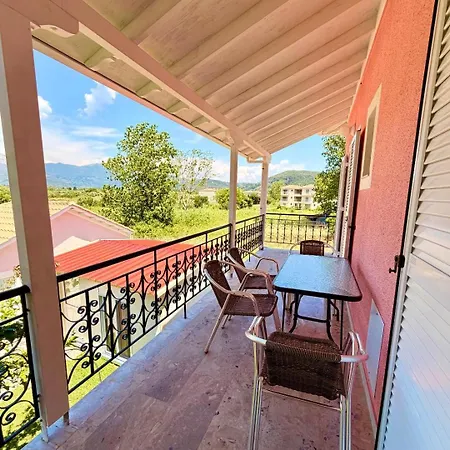 Xenia Aparthotel