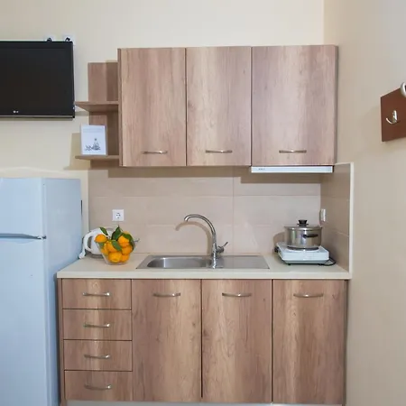 Xenia Ξενοδοχείο με διαμερίσματα Βασιλική