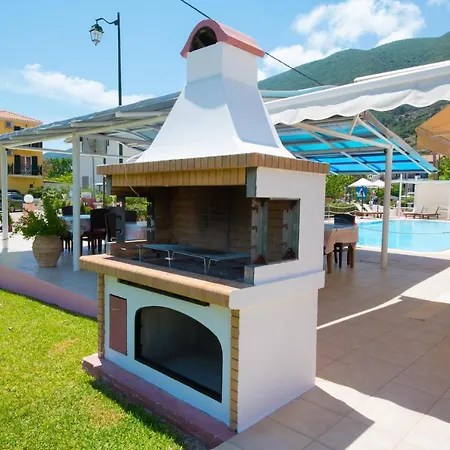 Xenia Ξενοδοχείο με διαμερίσματα Βασιλική