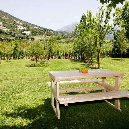 Ξενοδοχείο με διαμερίσματα Xenia Βασιλική